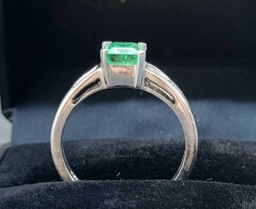 18k solid white gold - solid,