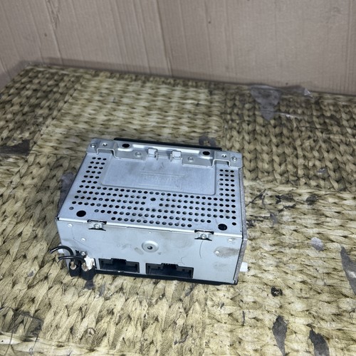 Ford fiesta mk7 complete radio - complete,