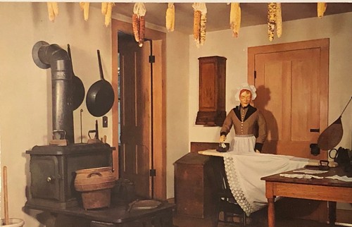 Old wade house - summer, kitchen