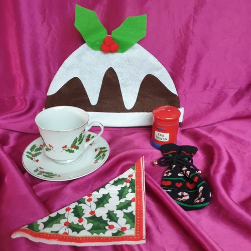 Christmas cup saucer tea - christmas, +