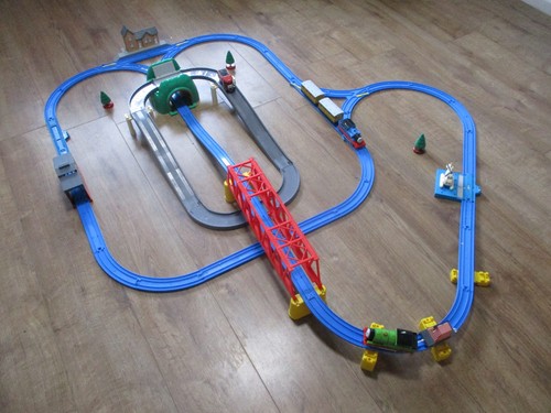 Tomy trackmaster thomas the - trackmaster,