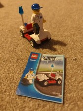 LEGO 30000 Doctor with Car 2009 Daily Mirror Promotional Set