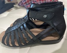 Earth Origins Sandals size 7.5