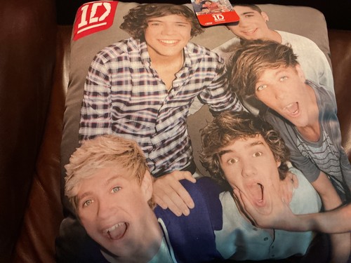 One direction throw - ,
