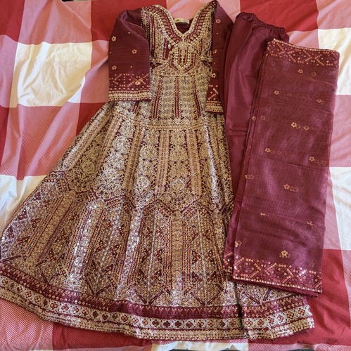 Red and gold asian dress - gold,