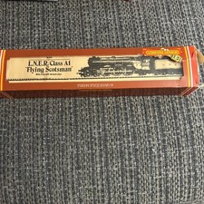 Hornby R398 LNER Green 4-6-2