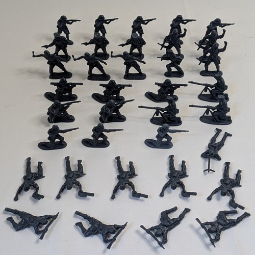Plastic army soldiers figures - plastic,