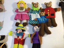 Goldilocks & The 3 Bears Finger Puppets With Wooden Heads 6 Puppets In Total