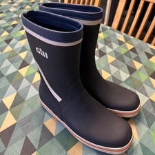 Gill Short Cruising Boot. Size 9. Non slip razor cut soles Dark Blue. 