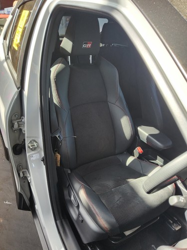 Seat front right toyota yaris - seat,