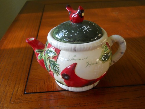 Holly bird teapot - bird,