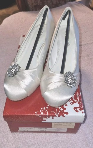 Krasceva ivory colour ladies - colour,