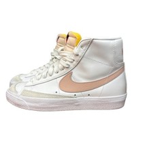 Nike Women's Blazer Mid '77