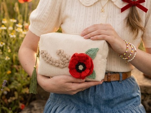 Poppy wheat corduroy makeup - &,