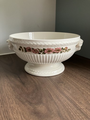 Glorious vintage wedgwood - wedgwood, of