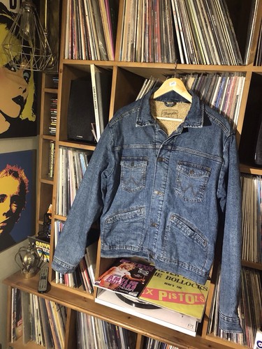 Men wrangler denim trucker - men’s,