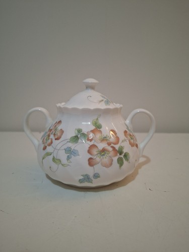Wedgwood cottage rose - cottage, bone