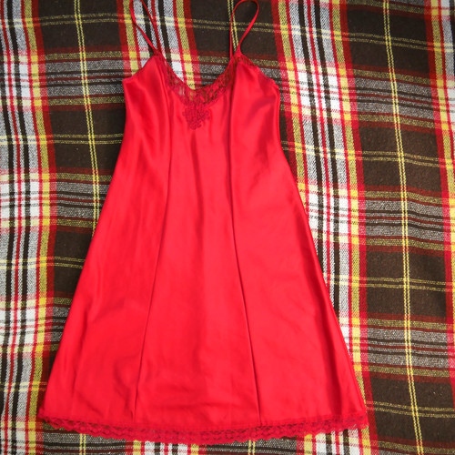Stunning vintage red - stunning,