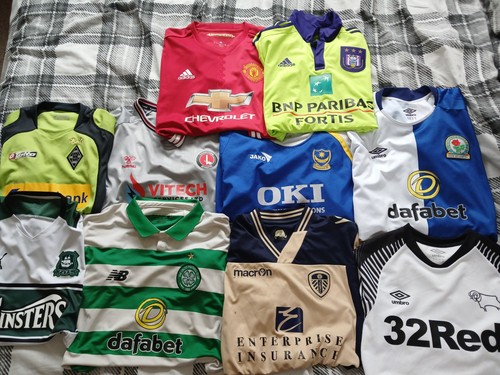 Job lot x10 random fooball - lot,