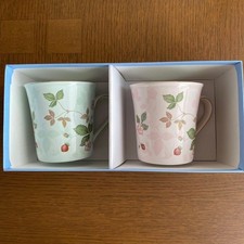 New Wedgwood Wild Strawberry
