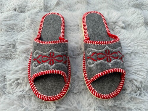 Women felt slippers in - women’s,