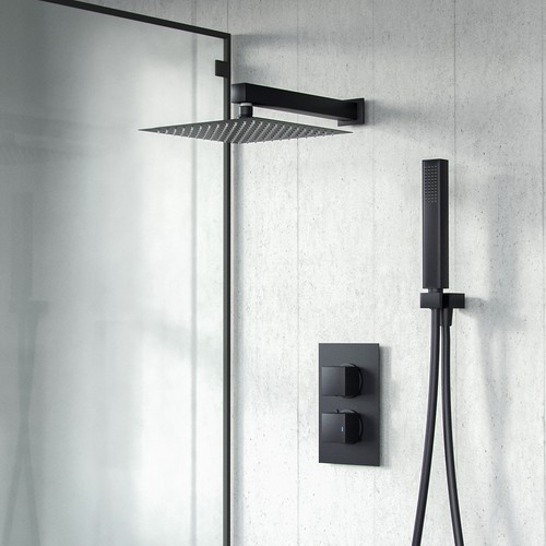 Black matt square rainfall - black,