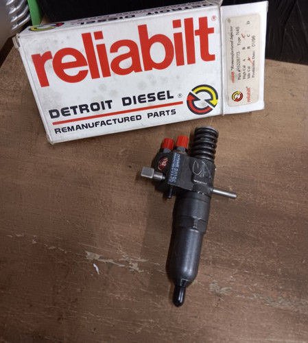 Detroit diesel fuel injector - detroit,