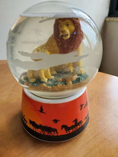 Disney lion king snowglobe - lion,
