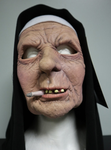 Nun sister tar - sister,