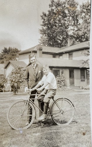 Kid his bike original - on,