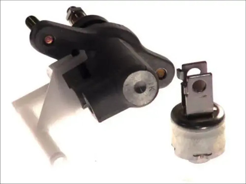 Clutch master cylinder for