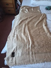 Louis Vuitton Silk Scarf 60 %
