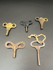 5 Old Retro Vintage mantle clock Keys - decorative Collection Antique  Job Lot