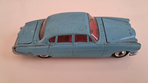 1960 corgi jaguar 10 no - 1960's,