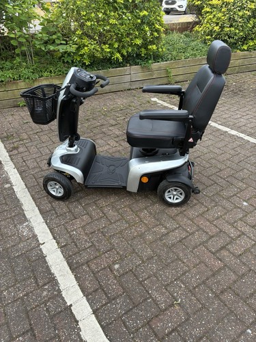 Kymco komfy mobility scooter - 4,