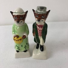 Artone Pottery Mr & Mrs Fox Figurines In Bone China  11cm Tall