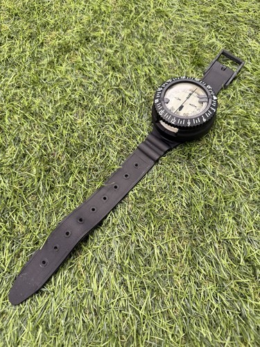 Wrist dive compass swiss - wrist,