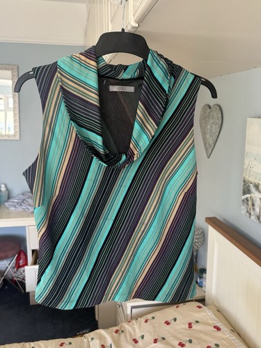 Ladies top size - 13, marks