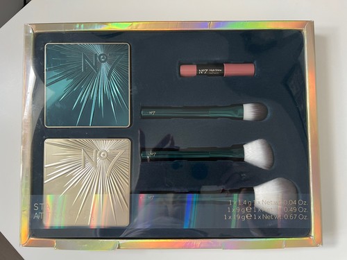 No7 star attraction gift set - star,