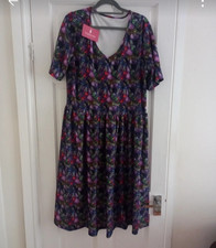 carolina dress room, flip
