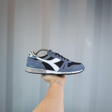 UK 7.5 - Diadora Vintage