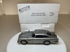 Danbury Mint 1:24 Aston Martin DB5 Aston Martin 007 - mint and boxed