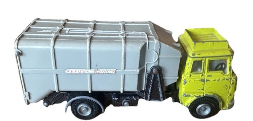 Dinky toys 978 bedford tk - no.,
