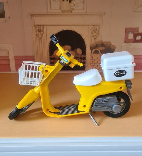 Sindy vintage scooter - sindy, moped