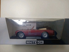 1/18 Aston Martin DB4