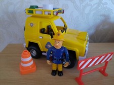 Fireman Sam 4x4 Mountain Rescue Friction Vehicle & 1 Figure & Accessories 2006