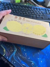 BRONNLEY EMPTY  WOODEN BOX WITH LID for Lemon Hand Soap 3 x 100g