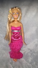 Vintage 2000s Barbie Doll -