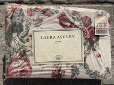 NWT Laura Ashley Full Bedskirt