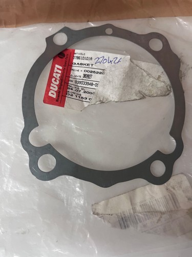 New genuine ducati 900sl - new,